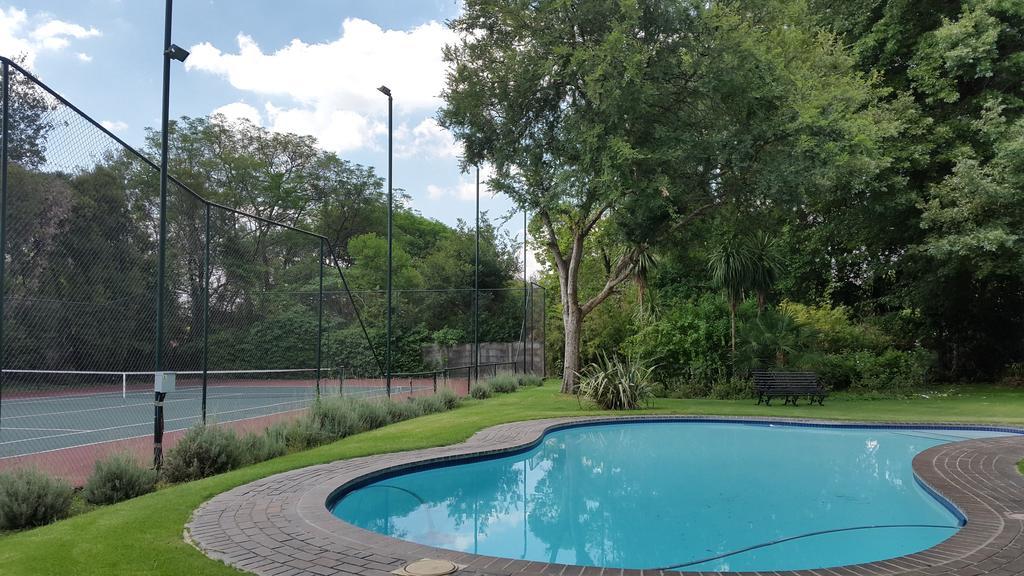 A Peaceful Retreat Bed & Breakfast Sandton Esterno foto