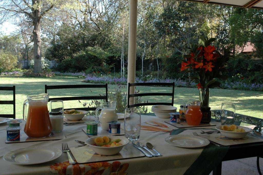 A Peaceful Retreat Bed & Breakfast Sandton Esterno foto